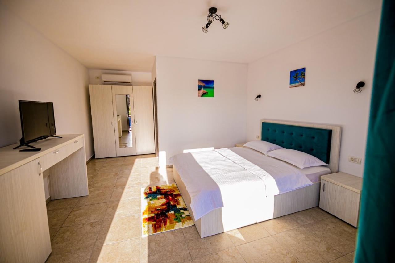 Complex Turistic N&S Două Mai Exterior foto