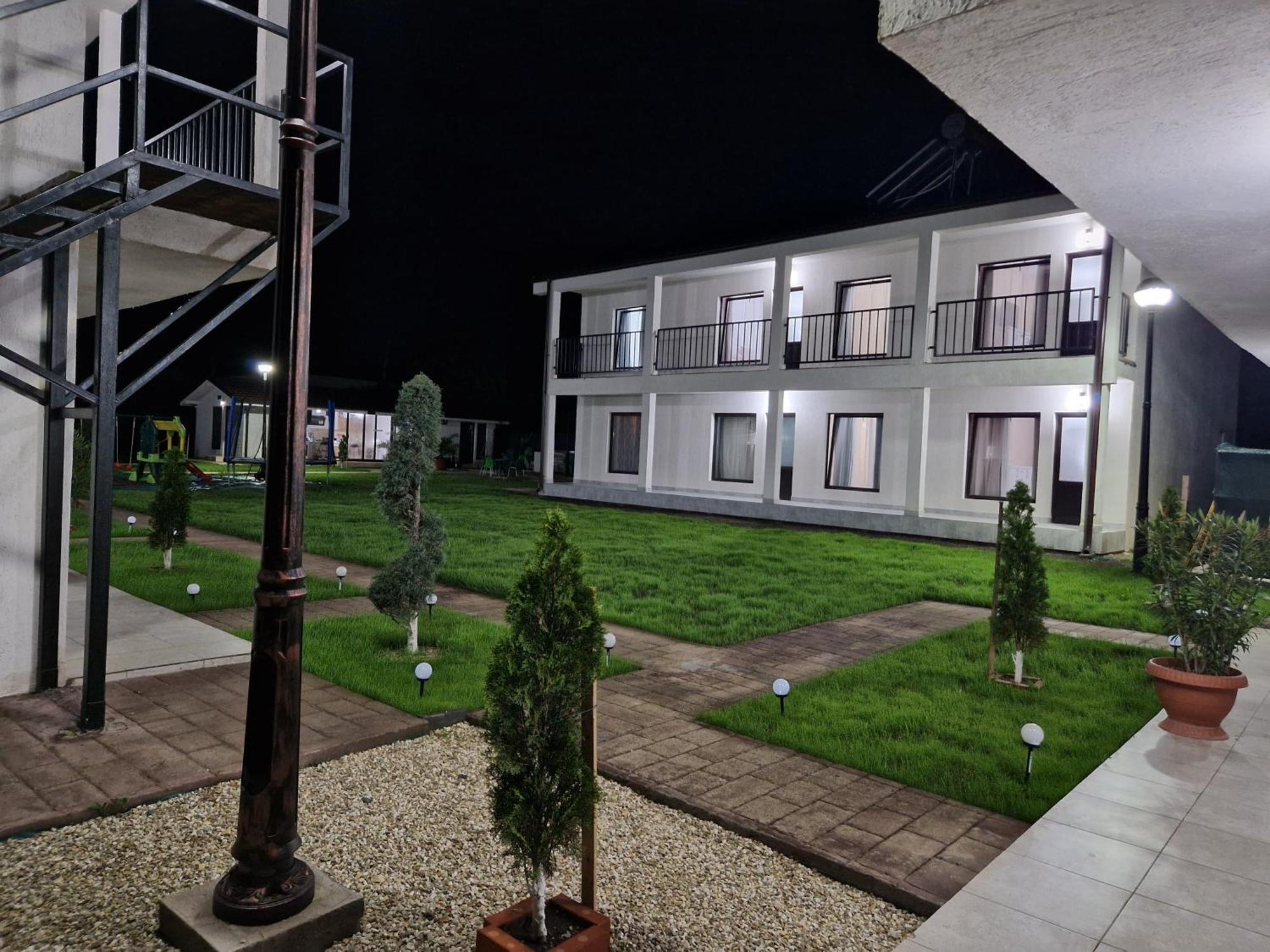 Complex Turistic N&S Două Mai Exterior foto