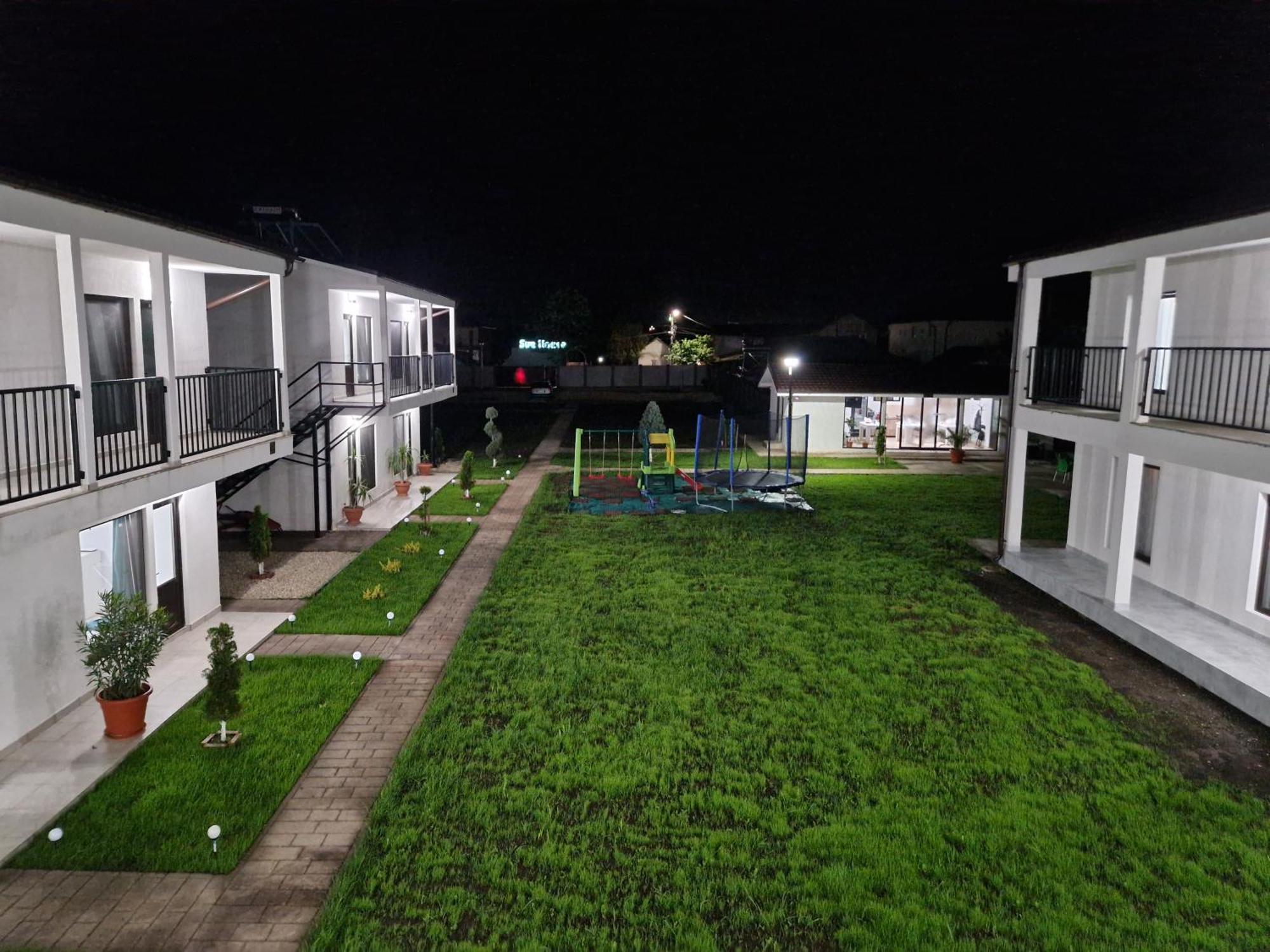 Complex Turistic N&S Două Mai Exterior foto